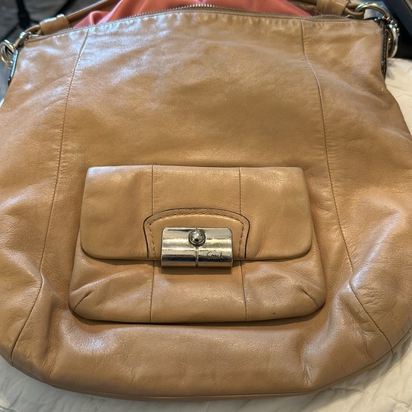 Coach Tan Shoulder Bag - Picture 8 of 9